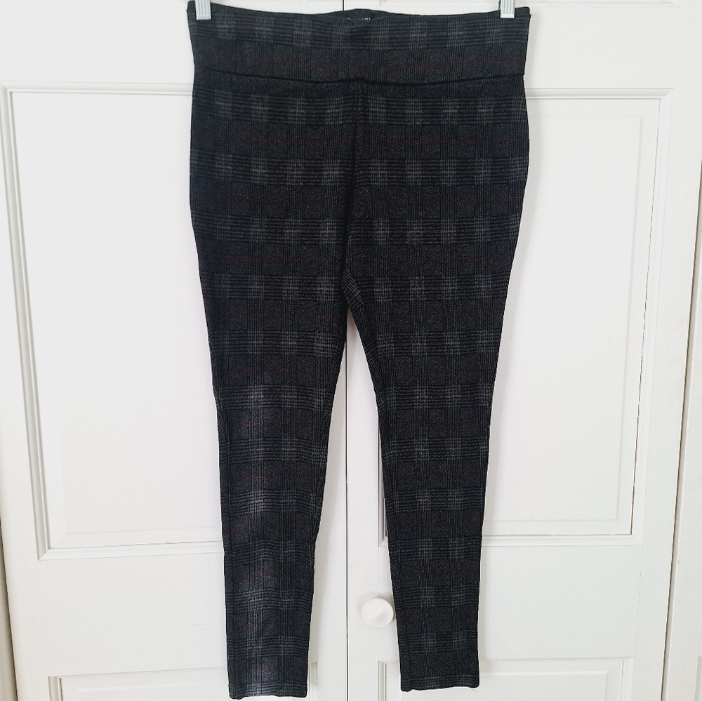 Tahari tartan leggings